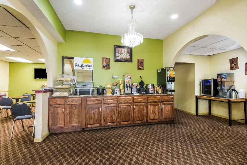 酒店 Days Inn By Wyndham Troy