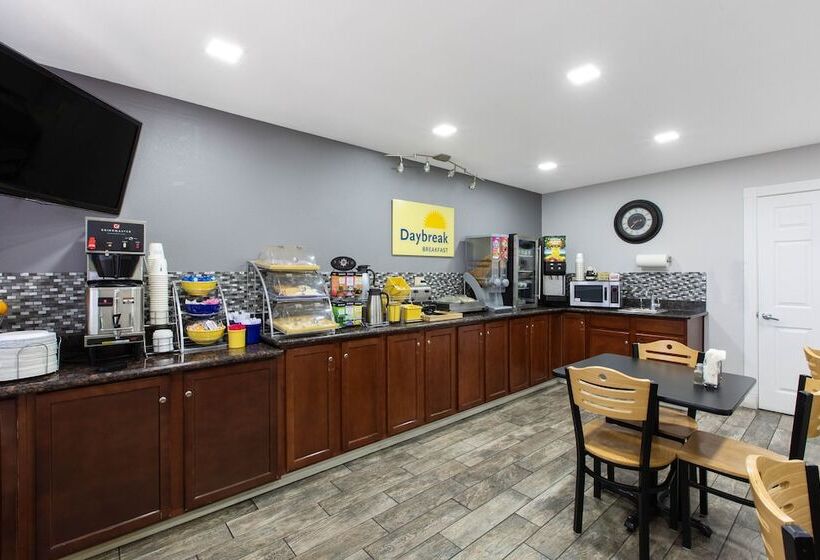 酒店 Days Inn By Wyndham Ukiah