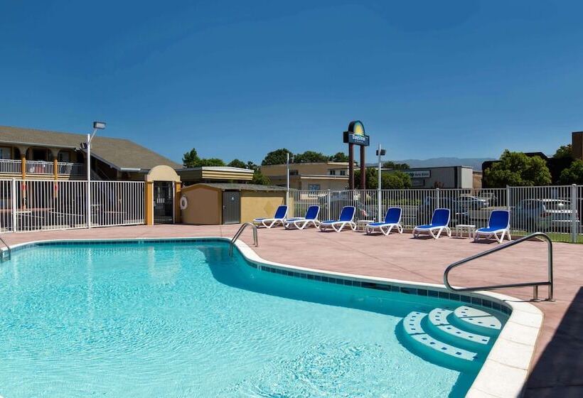 酒店 Days Inn By Wyndham Ukiah