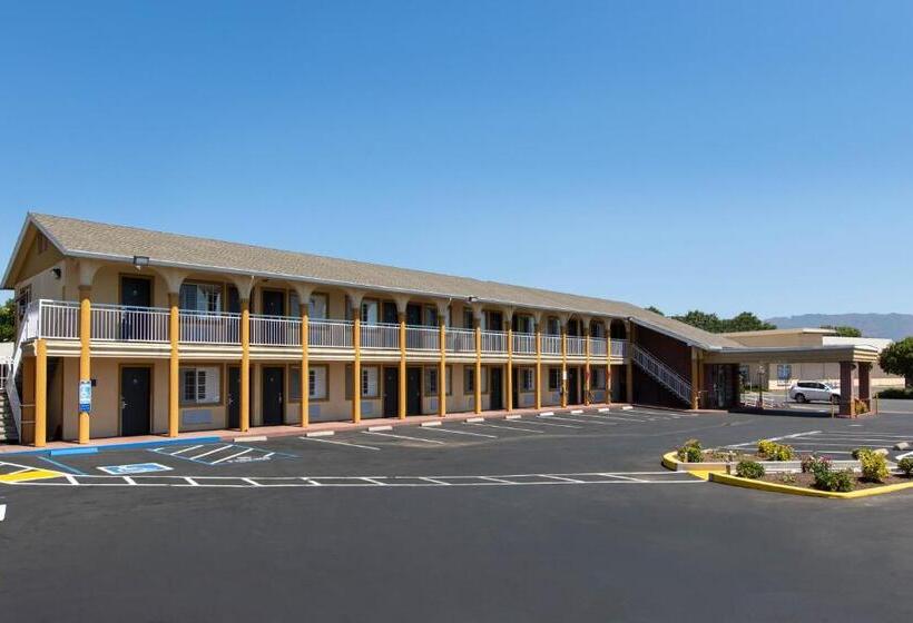 酒店 Days Inn By Wyndham Ukiah