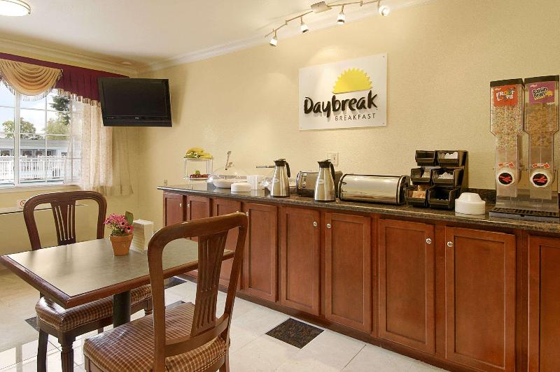 酒店 Days Inn By Wyndham Ukiah