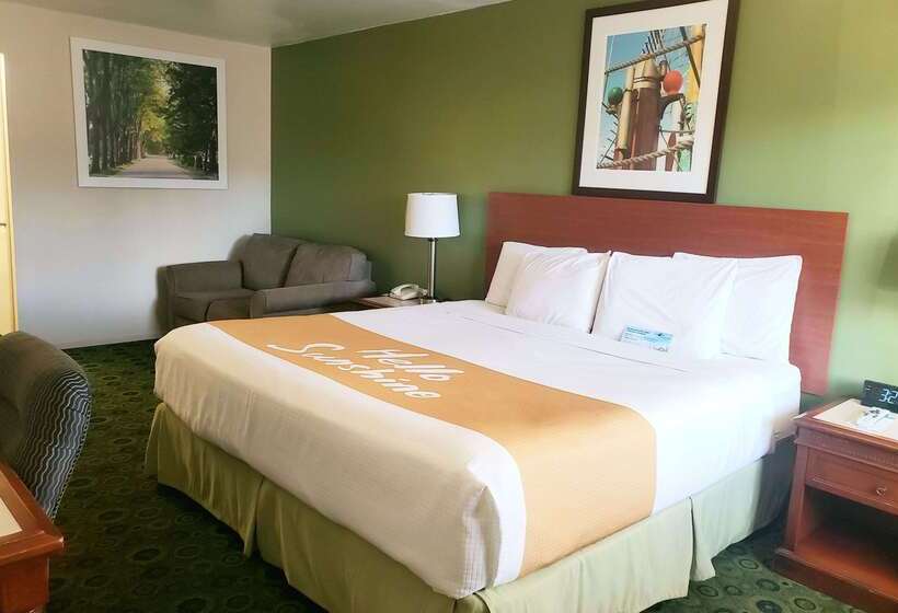 호텔 Days Inn By Wyndham Westley