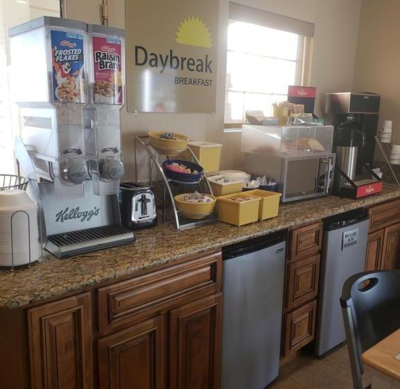 호텔 Days Inn By Wyndham Westley