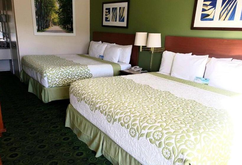 호텔 Days Inn By Wyndham Westley