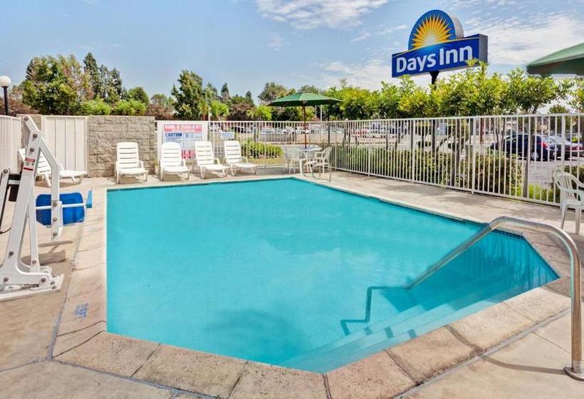 فندق Days Inn By Wyndham Whittier Los Angeles