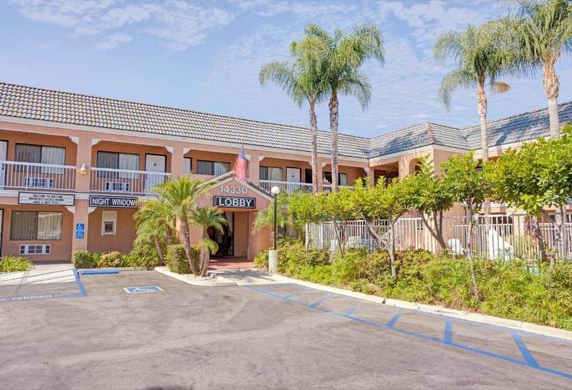 فندق Days Inn By Wyndham Whittier Los Angeles
