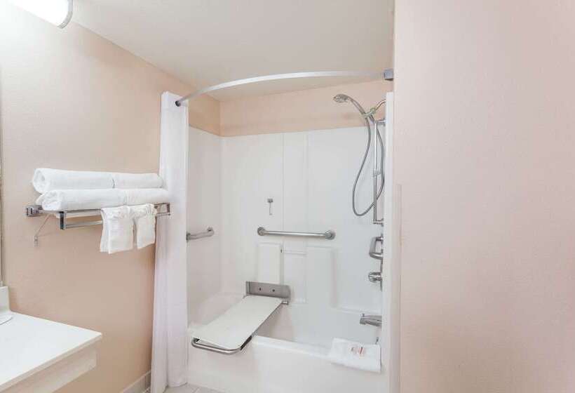 هتل Days Inn By Wyndham Yuma