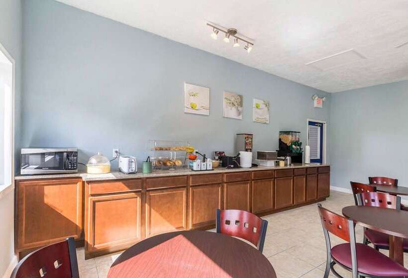 ホテル Rodeway Inn