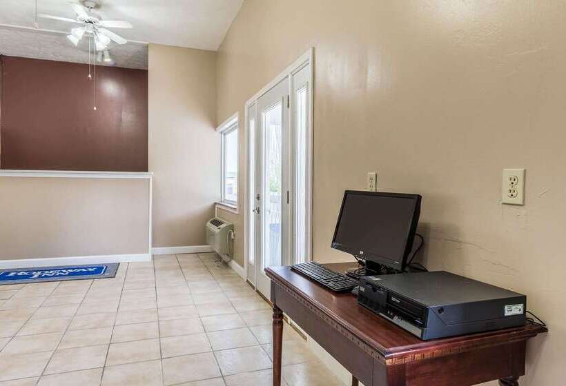 ホテル Rodeway Inn