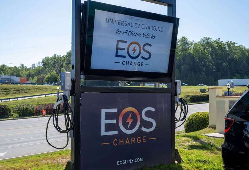 فندق Days Inn & Suites By Wyndham Commerce