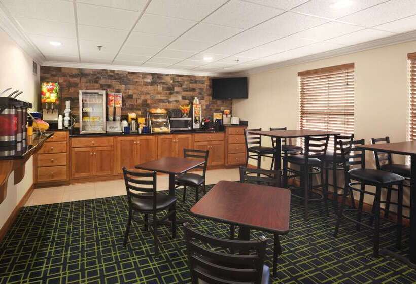 فندق Days Inn & Suites By Wyndham Commerce