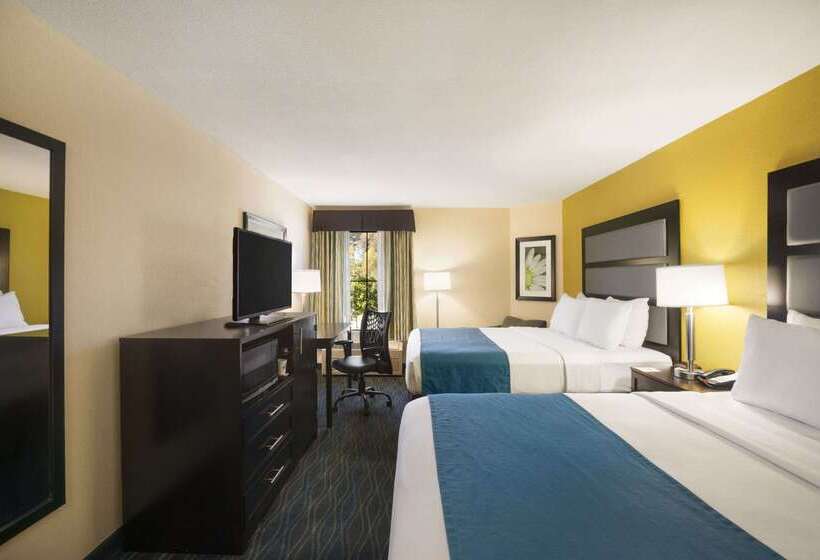酒店 Days Inn & Suites By Wyndham Commerce