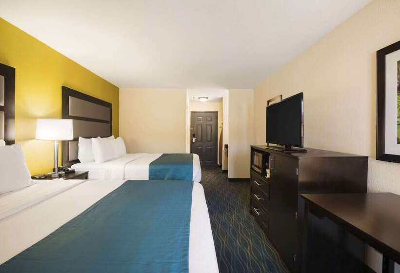 فندق Days Inn & Suites By Wyndham Commerce