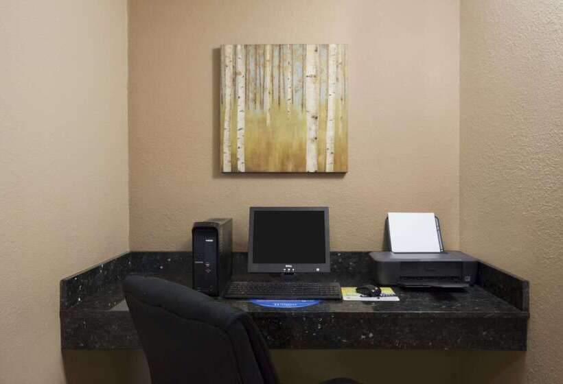 호텔 Days Inn & Suites By Wyndham Gunnison