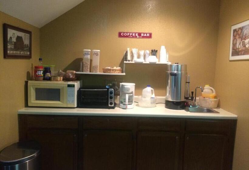 فندق Deluxe Inn Nebraska City