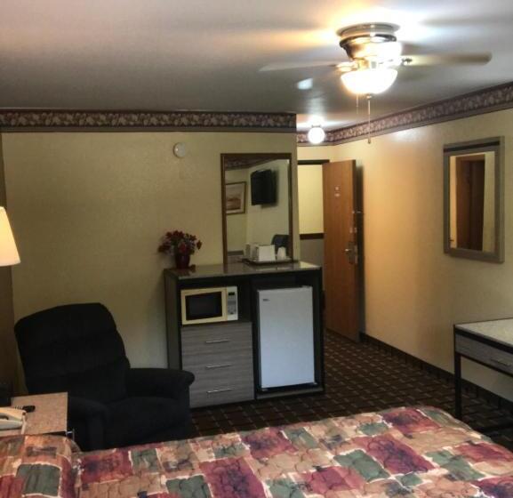 فندق Deluxe Inn Nebraska City