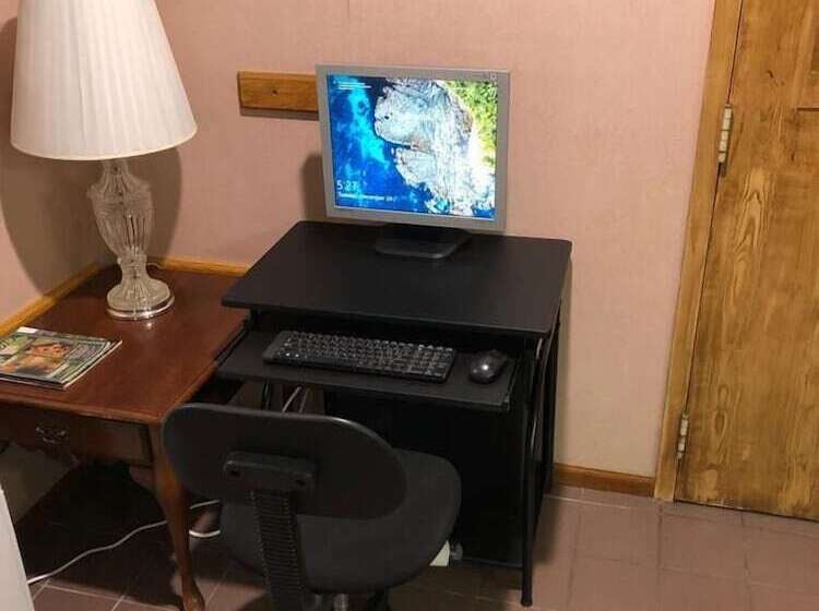 فندق Denison Inn & Suites