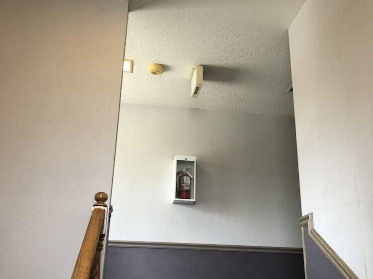 فندق Denison Inn & Suites