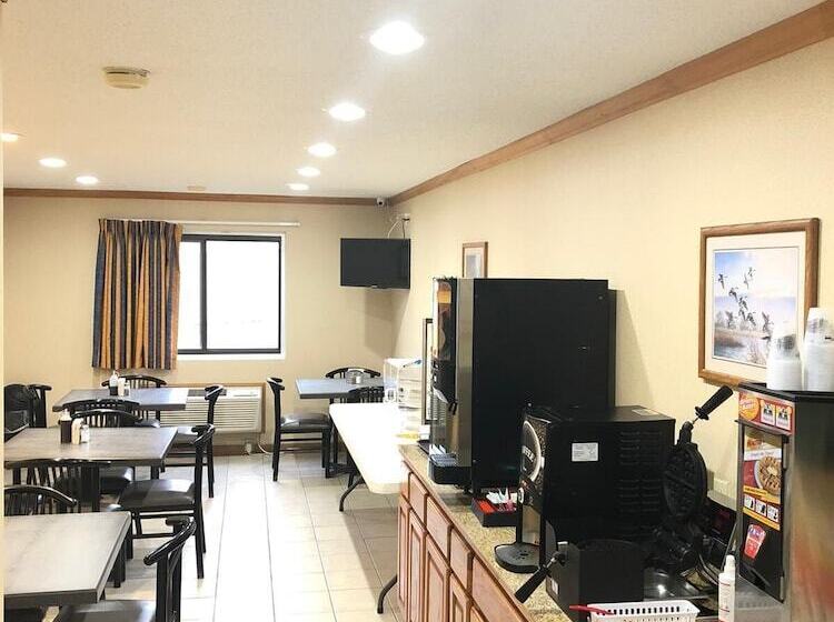 فندق Denison Inn & Suites
