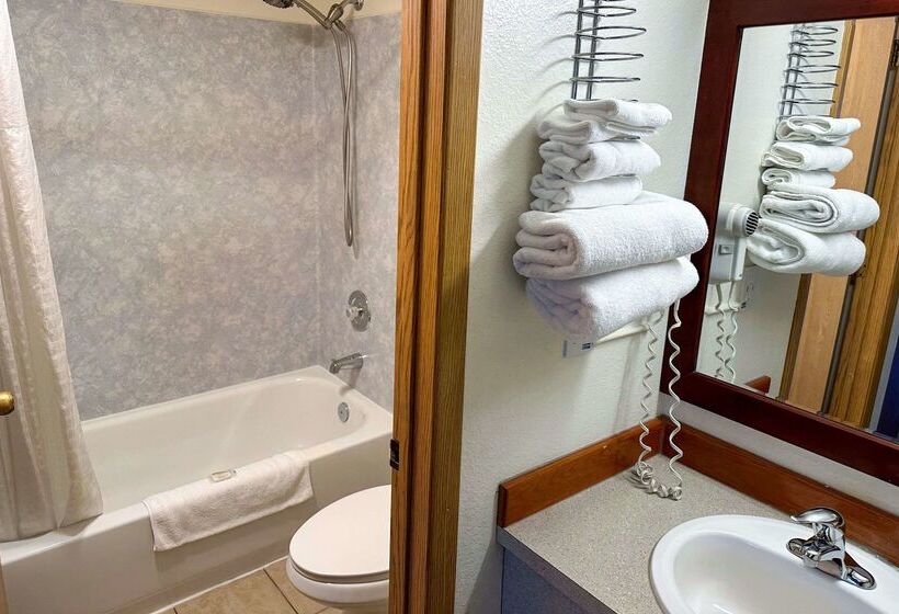 فندق Econo Lodge Edmonds North Seattle