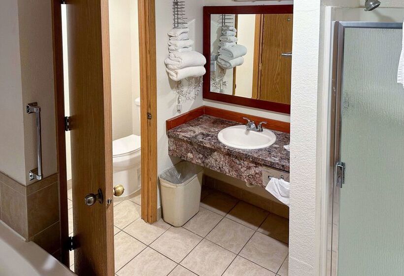 فندق Econo Lodge Edmonds North Seattle