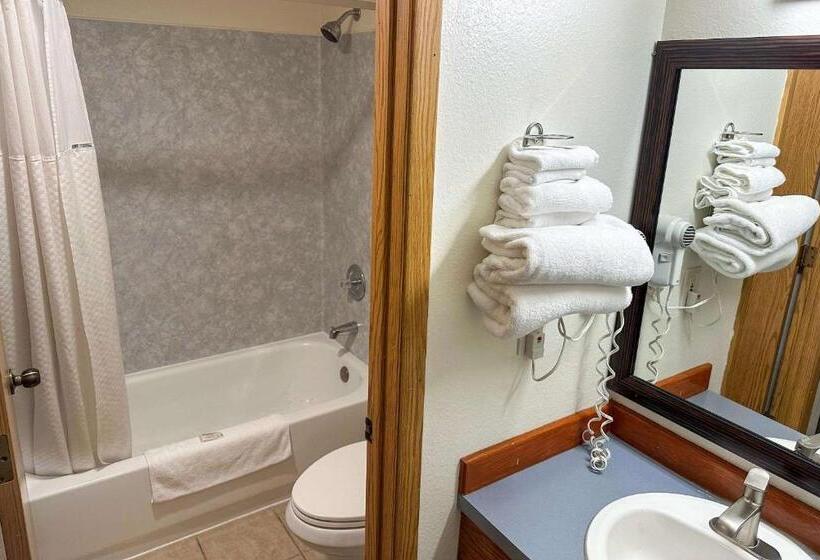 فندق Econo Lodge Edmonds North Seattle