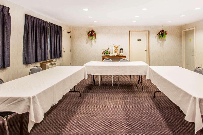 فندق Econo Lodge