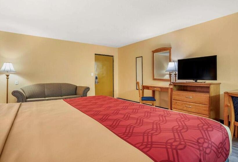 فندق Econo Lodge Inn & Suites