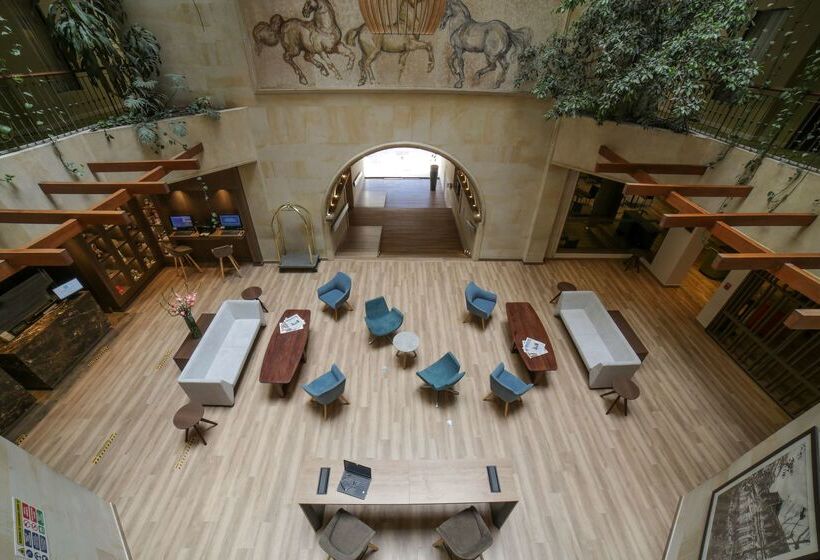 Отель Embassy Suites By Hilton Bogotá Rosales