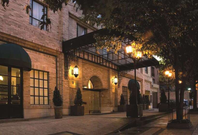 Отель Embassy Suites By Hilton Bogotá Rosales
