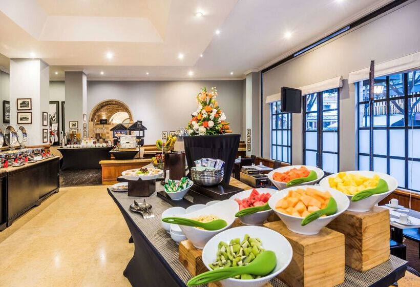 هتل Embassy Suites By Hilton Bogotá Rosales