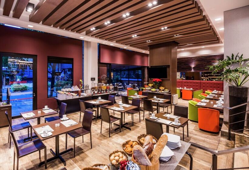 هتل Embassy Suites By Hilton Bogotá Rosales