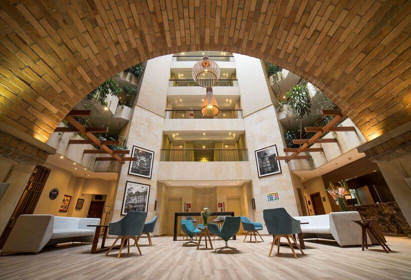 هتل Embassy Suites By Hilton Bogotá Rosales
