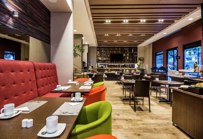 Отель Embassy Suites By Hilton Bogotá Rosales