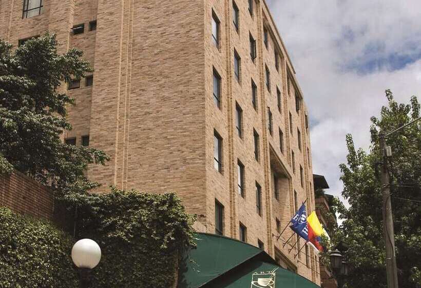 Отель Embassy Suites By Hilton Bogotá Rosales
