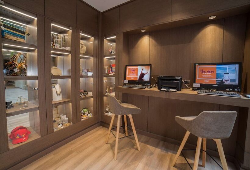 هتل Embassy Suites By Hilton Bogotá Rosales