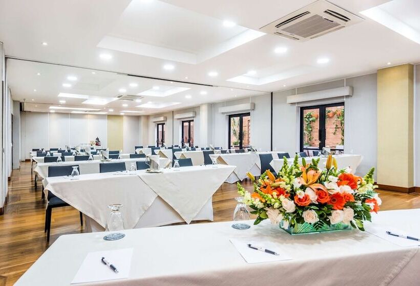 هتل Embassy Suites By Hilton Bogotá Rosales