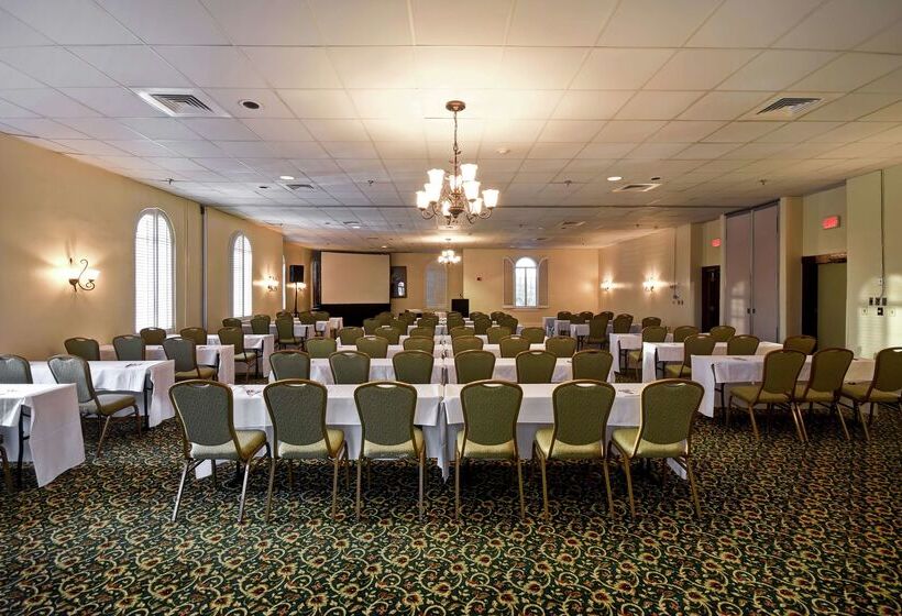 ホテル Embassy Suites By Hilton Charleston Historic District