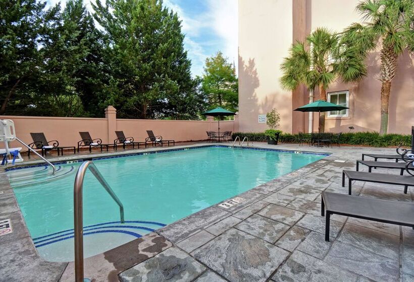 هتل Embassy Suites By Hilton Charleston Historic District
