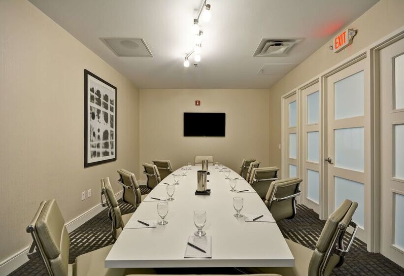 Embassy Suites Hotel Charlotte