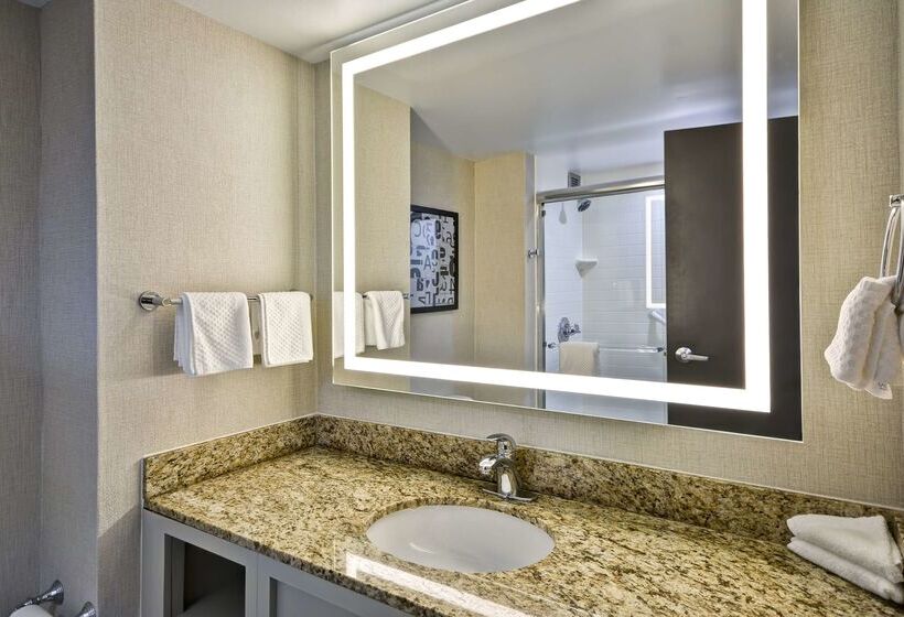 Embassy Suites Hotel Charlotte