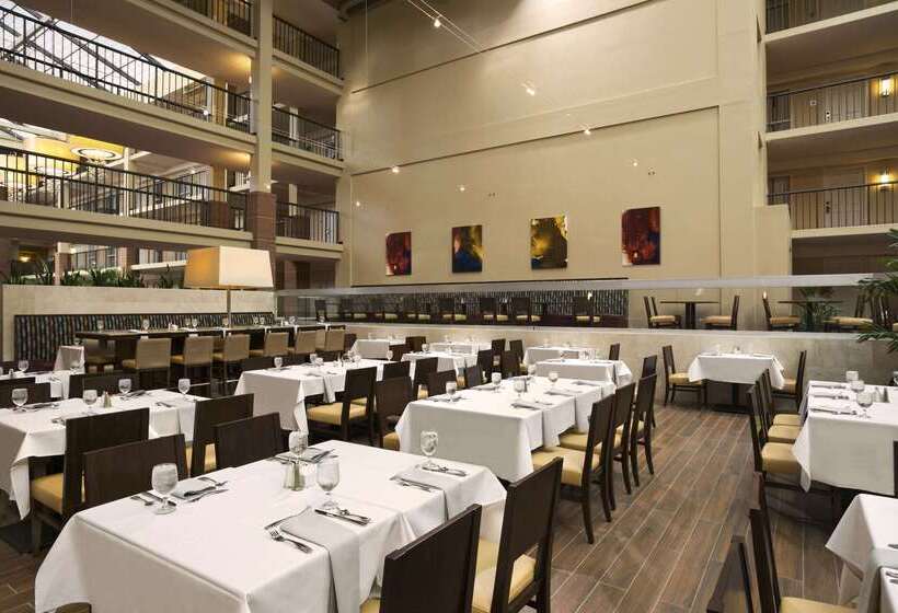 בית מלון כפרי Embassy Suites By Hilton Cleveland Beachwood