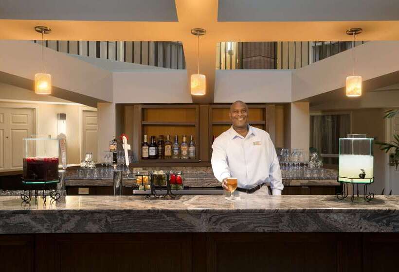 בית מלון כפרי Embassy Suites By Hilton Cleveland Beachwood