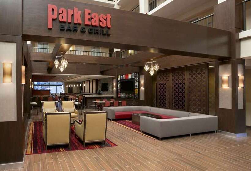 בית מלון כפרי Embassy Suites By Hilton Cleveland Beachwood