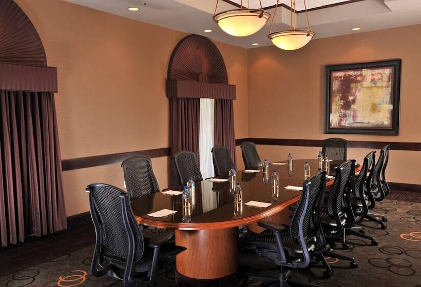 Embassy Suites Hotel Des Moines Downtown