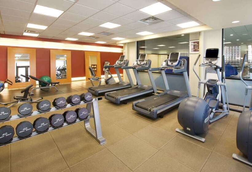 فندق Embassy Suites By Hilton Detroit Livonia Novi