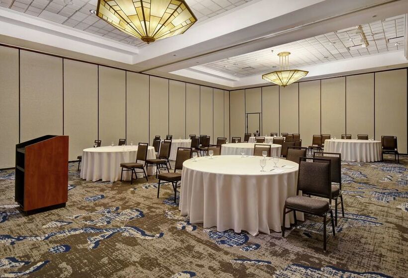 هتل Embassy Suites By Hilton Omaha Downtown Old Market