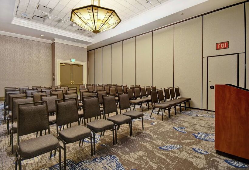 בית מלון כפרי Embassy Suites By Hilton Omaha Downtown Old Market