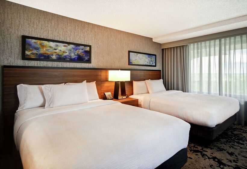 בית מלון כפרי Embassy Suites By Hilton Omaha Downtown Old Market