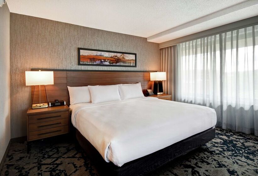 هتل Embassy Suites By Hilton Omaha Downtown Old Market
